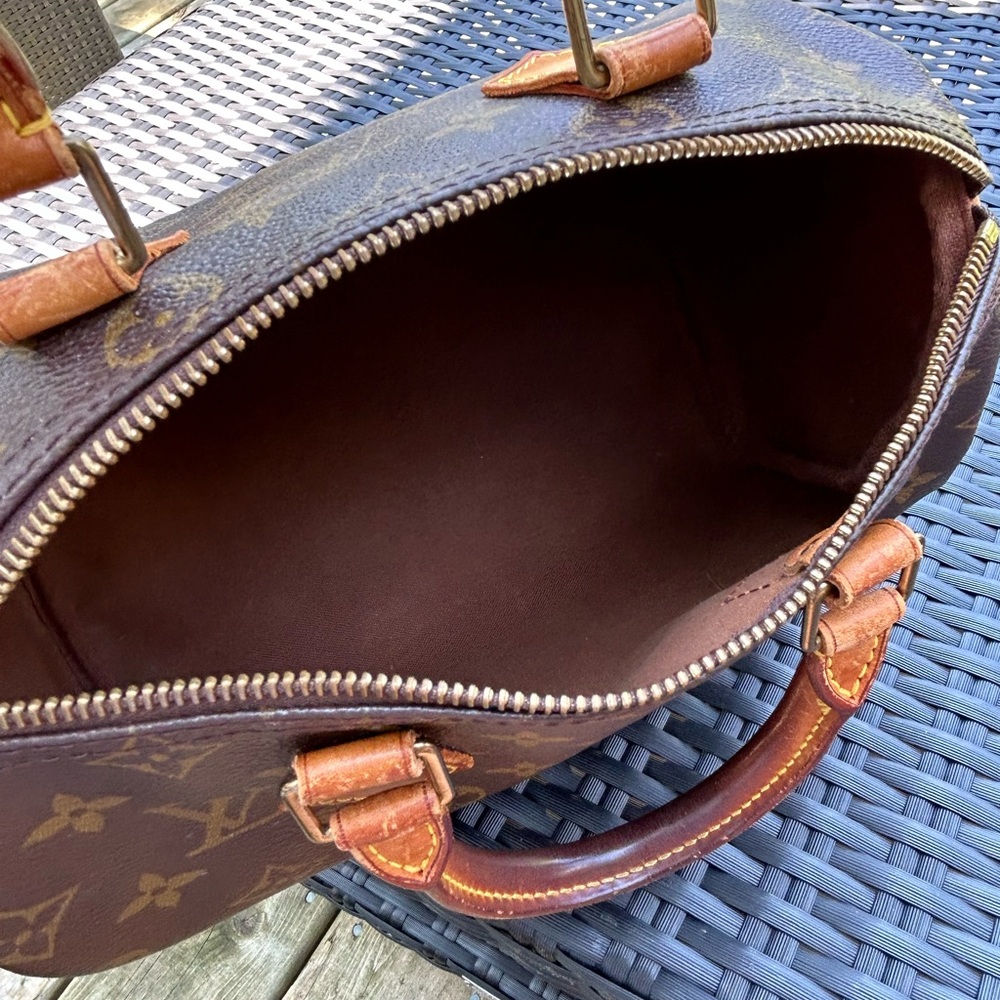 LV bag - Picture 3 of 10